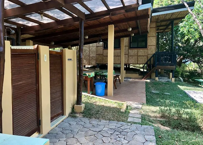 Native House With Beautiful Pool